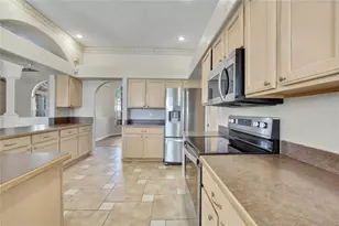 300 Hampshire Ave, Spring Hill, FL 34606 - Photo 16