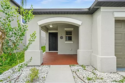 31536 Barrel Wave Way, Wesley Chapel, FL 33545 - Photo 4