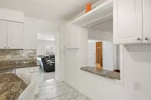 850 36th Ave S, Saint Petersburg, FL 33705 - Photo 10