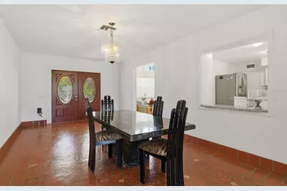 850 36th Avenue S, Saint Petersburg, FL 33705 - Photo 4