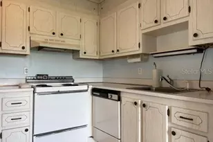 301 Andover Pl S, Sun City Center, FL 33573 - Photo 8