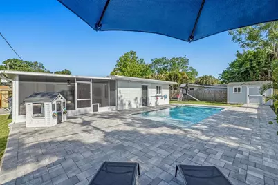 3044 55th Street N, Saint Petersburg, FL 33710 - Photo 2