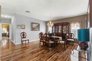 124 Americana Ct NE, Saint Petersburg, FL 33702 - Photo 12