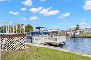 124 Americana Ct NE, Saint Petersburg, FL 33702 - Photo 6