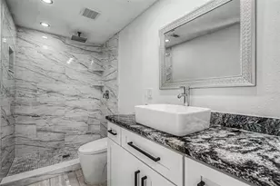 9212 Spyglass Ct, Tampa, FL 33615 - Photo 16