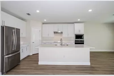 31681 Bienville Lane, Wesley Chapel, FL 33545 - Photo 10