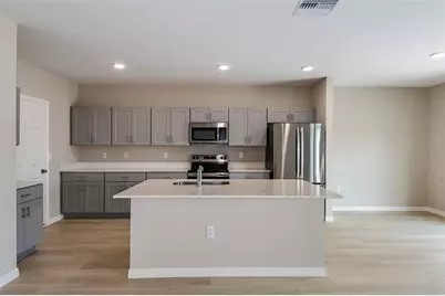 9110 Belleview Forest Pass, Dade City, FL 33525 - Photo 8