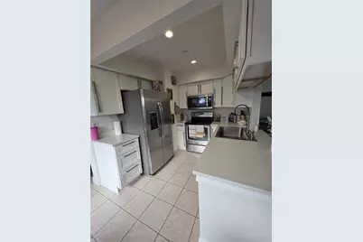 16638 Brigadoon Drive, Tampa, FL 33618 - Photo 6