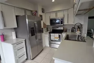 16638 Brigadoon Dr, Tampa, FL 33618 - Photo 6