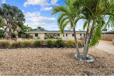 6139 Hollywood Boulevard, Sarasota, FL 34231 - Photo 2