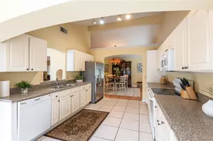 3605 Schefflera Rd, Tampa, FL 33618 - Photo 18
