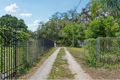 126 S Saint Cloud Avenue, Valrico, FL 33594 - Photo 32