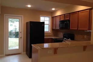 11355 Regal Square Dr, Tampa, FL 33617 - Photo 4