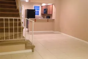 11355 Regal Square Dr, Tampa, FL 33617 - Photo 6