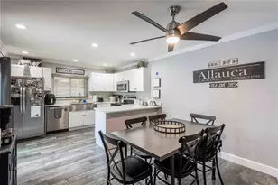 15307 W Pond Woods Dr, Tampa, FL 33618 - Photo 10