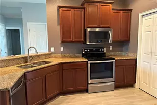 2597 Highlands Creek Way, Lakeland, FL 33813 - Photo 2