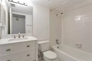 3262 Cross Creek Dr, Sarasota, FL 34231 - Photo 16