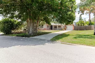 2032 W Ridge Dr, Clearwater, FL 33763 - Photo 68