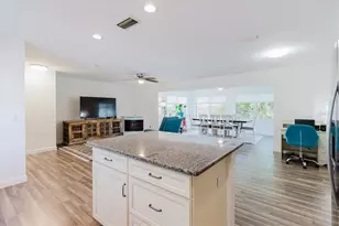 2032 W Ridge Dr, Clearwater, FL 33763 - Photo 12
