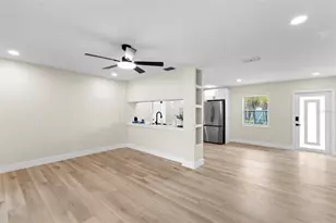 4430 Carson St NE, Saint Petersburg, FL 33703 - Photo 10