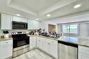 4037 Topsail Trail, New Port Richey, FL 34652 - Photo 14