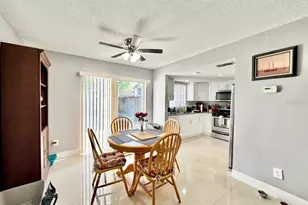 5216 Tennis Ct Cir, Tampa, FL 33617 - Photo 8