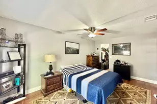 5216 Tennis Ct Cir, Tampa, FL 33617 - Photo 16