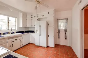 325 Orangeview Ave, Clearwater, FL 33755 - Photo 12