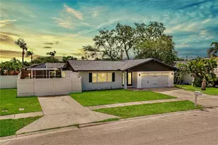 9305 120th Ln, Seminole, FL 33772 - Photo 1