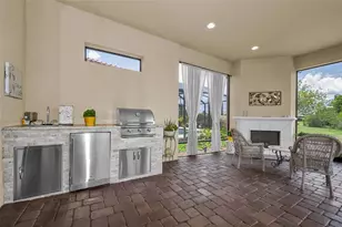 8707 Sorano Villa Dr, Tampa, FL 33647 - Photo 54