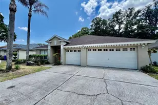 18241 Collridge Dr, Tampa, FL 33647 - Photo 2