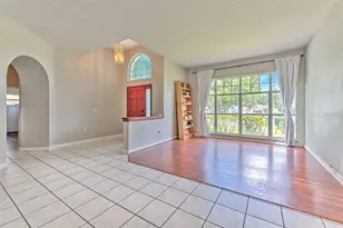 2327 Eagle Bluff Dr, Valrico, FL 33596 - Photo 6