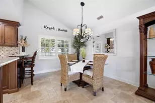 9149 Maple Ct, Seminole, FL 33777 - Photo 8