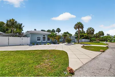 976 Narcissus Avenue, Clearwater Beach, FL 33767 - Photo 44