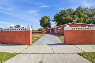 7102 Dellwood Dr, Tampa, FL 33619 - Photo 40