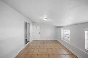 7102 Dellwood Dr, Tampa, FL 33619 - Photo 20