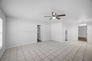 7102 Dellwood Dr, Tampa, FL 33619 - Photo 4