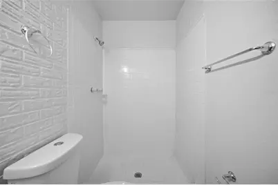 7102 Dellwood Drive, Tampa, FL 33619 - Photo 18