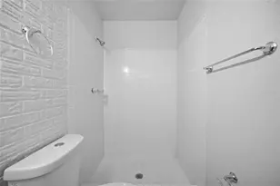7102 Dellwood Dr, Tampa, FL 33619 - Photo 18
