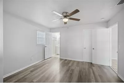 7102 Dellwood Drive, Tampa, FL 33619 - Photo 14