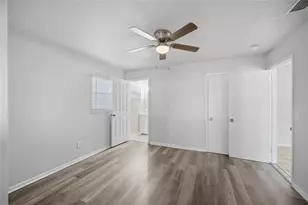7102 Dellwood Dr, Tampa, FL 33619 - Photo 14