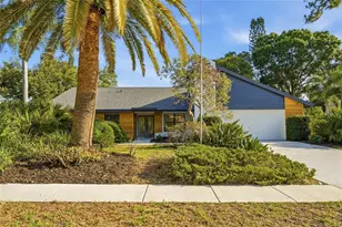 2700 Sedgefield Ct E, Clearwater, FL 33761 - Photo 1
