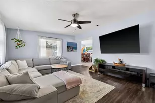 4750 39th Ave N, Saint Petersburg, FL 33714 - Photo 8
