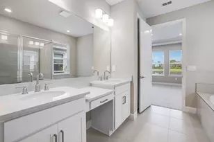 712 Sky Shade Dr, Apollo Beach, FL 33572 - Photo 4
