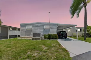 7186 Mt Arlington Dr NE, Saint Petersburg, FL 33702 - Photo 2