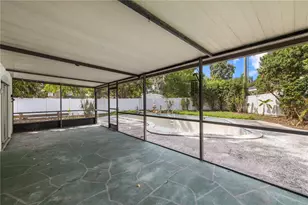 10309 Reclinata Ln, Tampa, FL 33618 - Photo 52