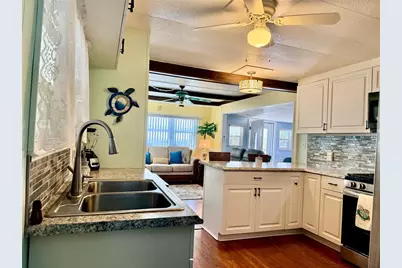 664 52nd Way S #50, Saint Petersburg, FL 33707 - Photo 4