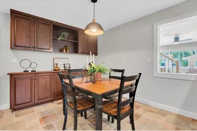 6921 Mango Avenue S, Saint Petersburg, FL 33707 - Photo 12