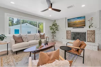 6921 Mango Avenue S, Saint Petersburg, FL 33707 - Photo 26
