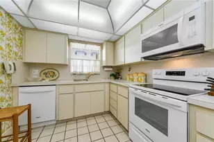 131 Bluff View Dr, Belleair Bluffs, FL 33770 - Photo 4